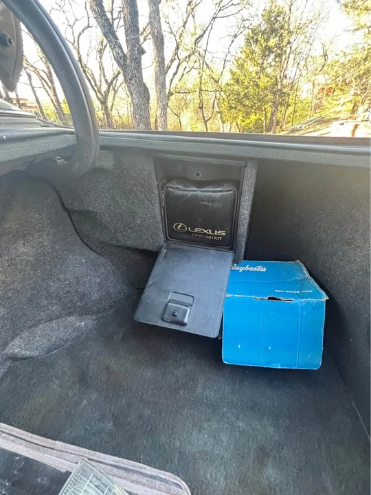 1991 Lexus LS 1st Gen - Image 16 of 20