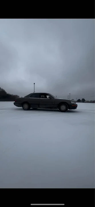 1991 Lexus LS 1st Gen - Image 2 of 20