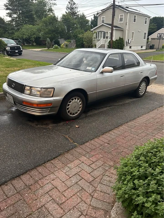 1991 Lexus LS 1st Gen - Image 6 of 7