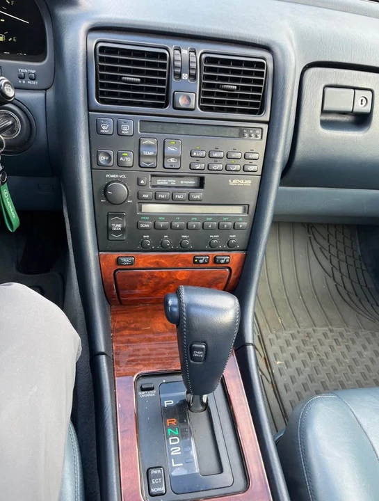 1991 Lexus LS 1st Gen - Image 9 of 12