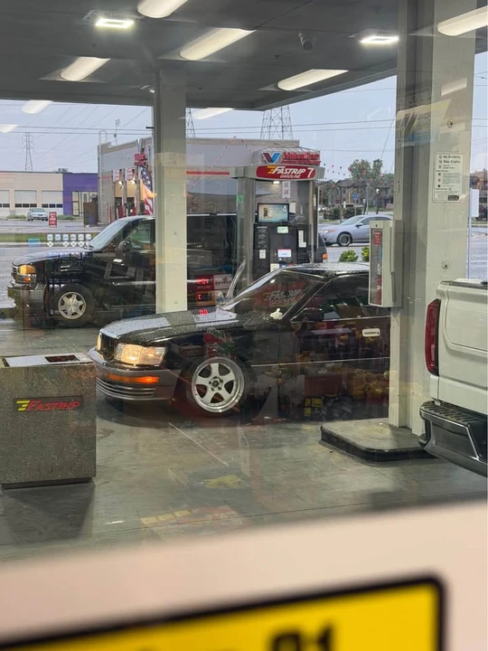 1991 Lexus LS 1st Gen - Image 2 of 2