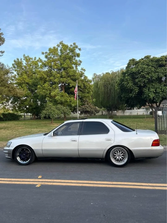 1991 Lexus LS 1st Gen - Image 4 of 8