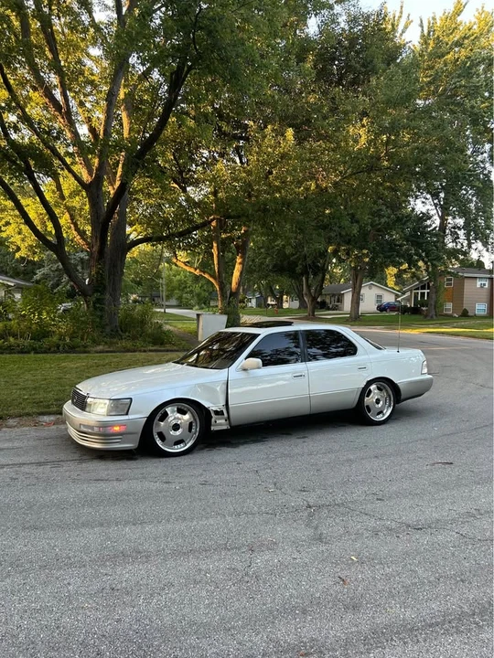 1991 Lexus LS 1st Gen - Image 4 of 6