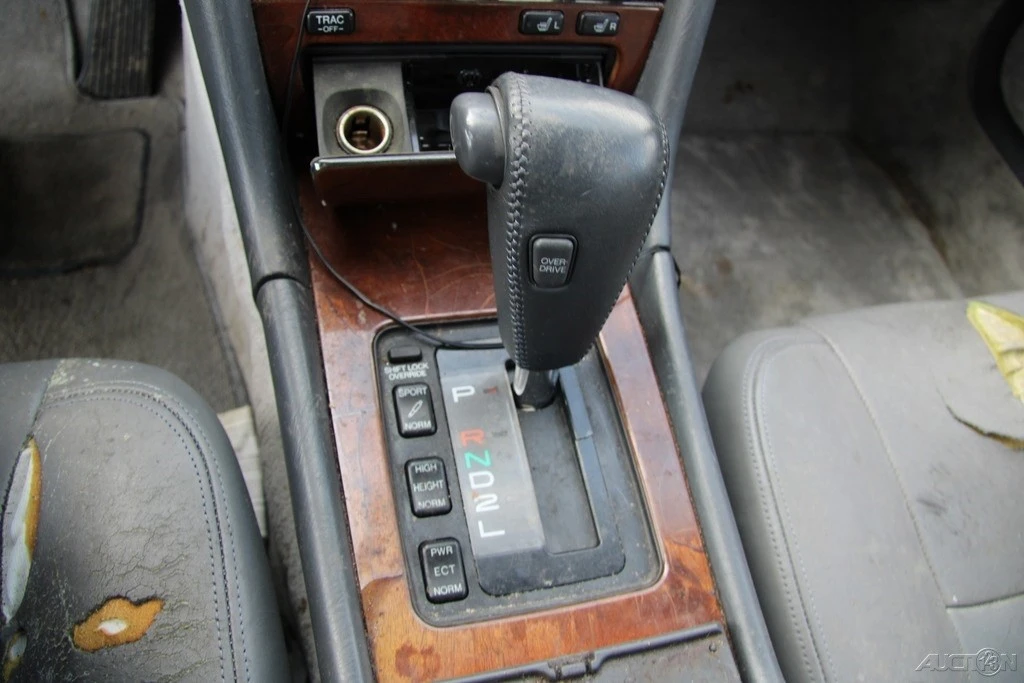 1991 Lexus LS 1st Gen - Image 18 of 21