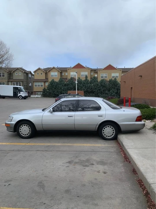 1991 Lexus LS 1st Gen - Image 9 of 12