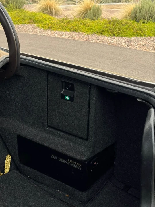 1991 Lexus LS 1st Gen - Image 15 of 20