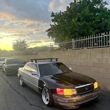 1991 Lexus LS 400 Sedan 4D