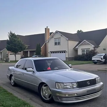 1991 Lexus LS 400 Sedan 4D