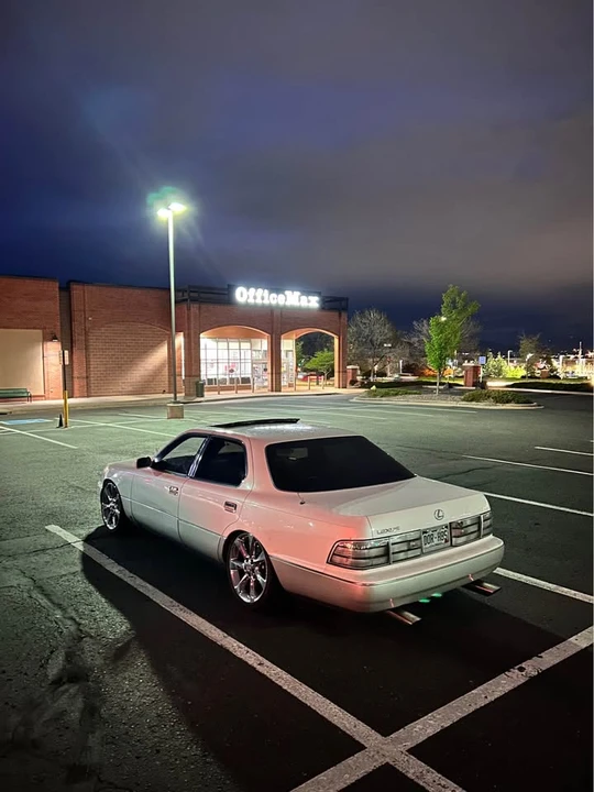 1991 Lexus LS 1st Gen - Image 5 of 11