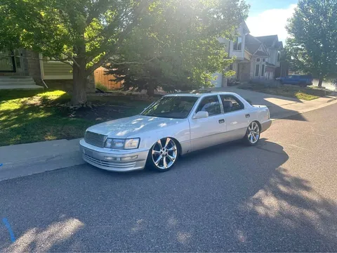 1991 Lexus LS 400 Sedan 4D
