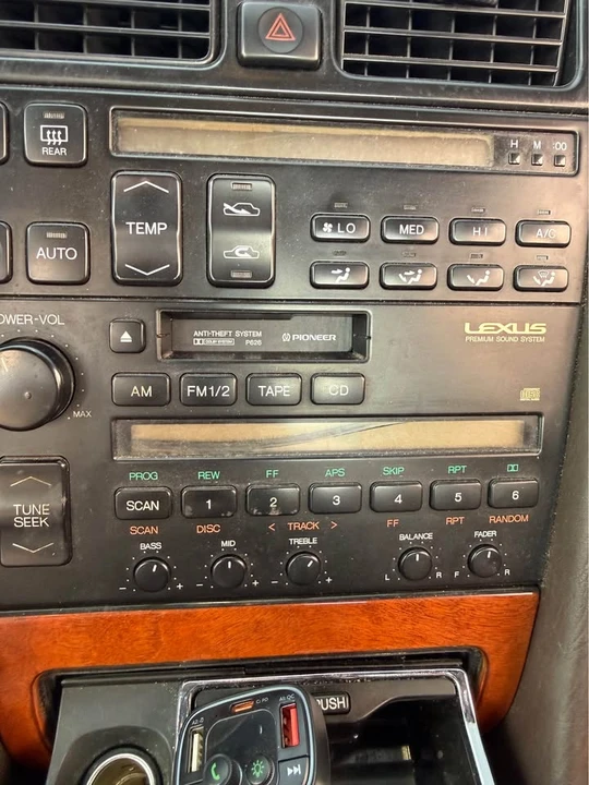 1991 Lexus LS 1st Gen - Image 9 of 10