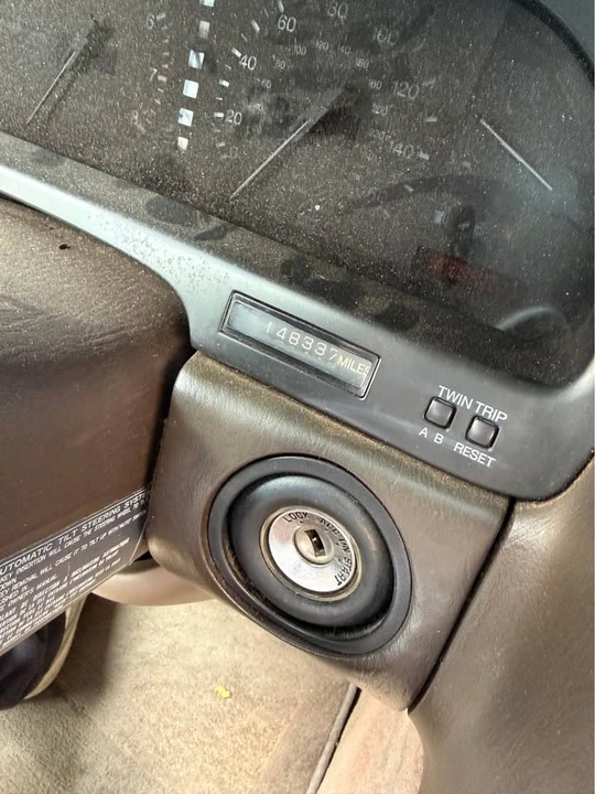 1991 Lexus LS 1st Gen - Image 8 of 10