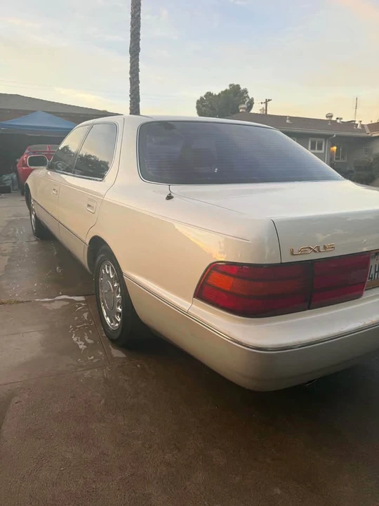 1991 Lexus LS 1st Gen - Image 5 of 10