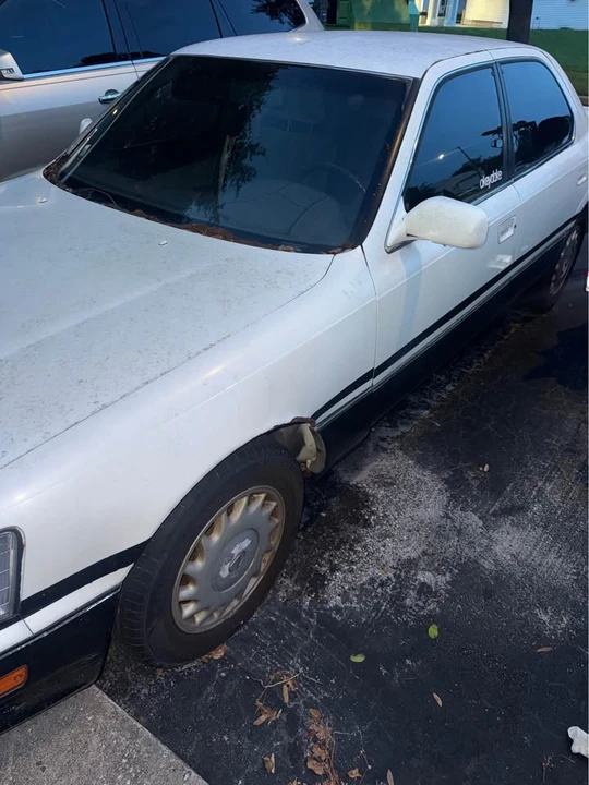 1991 Lexus LS 1st Gen - Image 2 of 6
