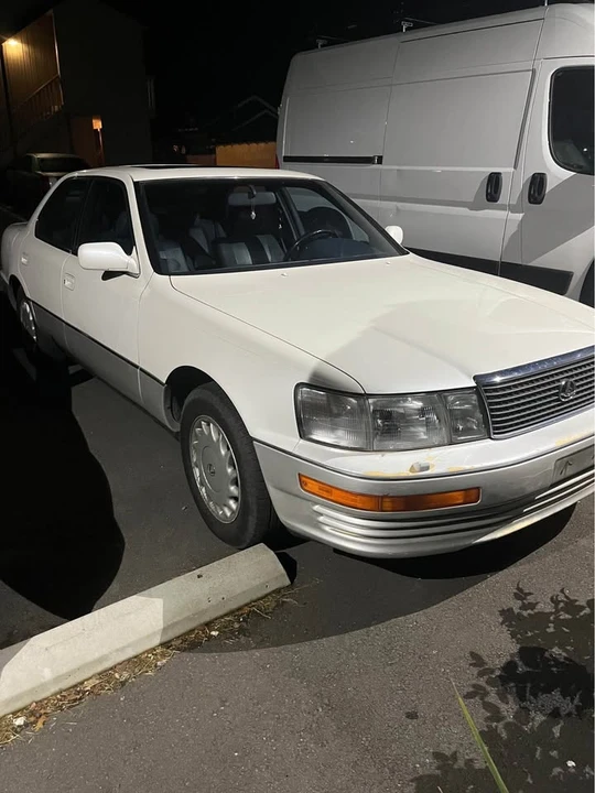 1991 Lexus LS 1st Gen - Image 2 of 2