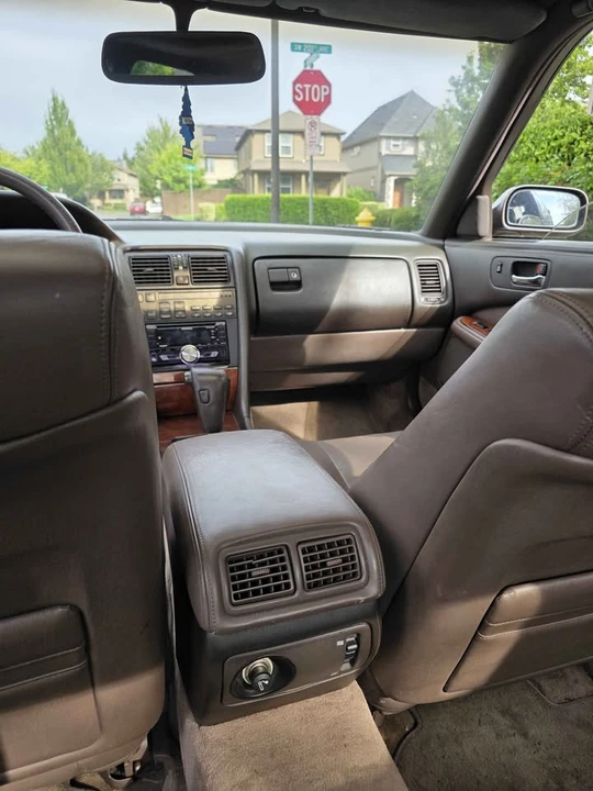 1991 Lexus LS 1st Gen - Image 9 of 12