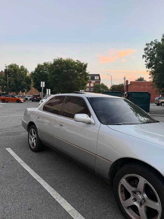 1991 Lexus LS 1st Gen - Image 2 of 12