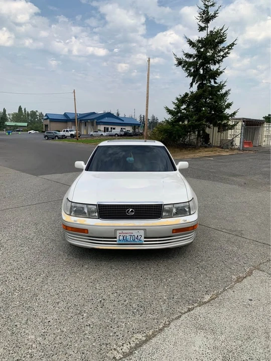 1991 Lexus LS 1st Gen - Image 9 of 15