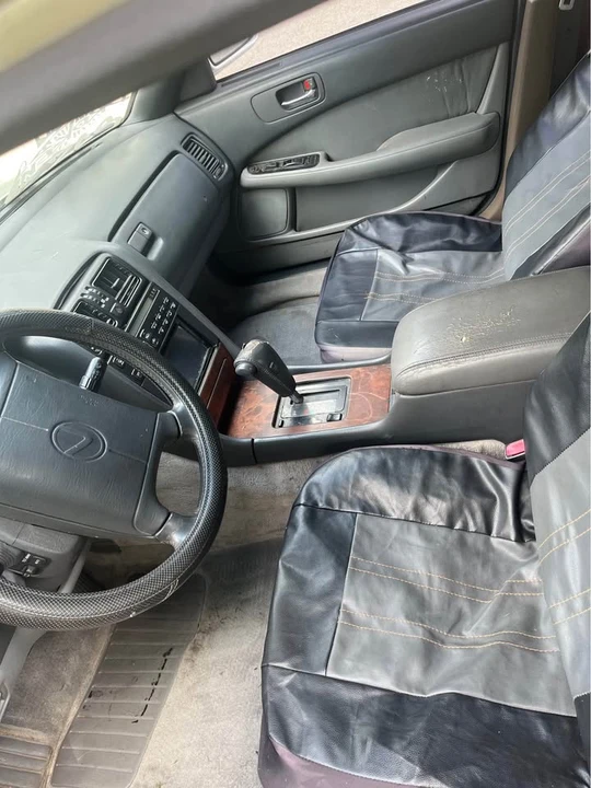 1991 Lexus LS 1st Gen - Image 5 of 6