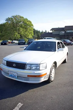 1991 Lexus LS 400 Sedan 4D