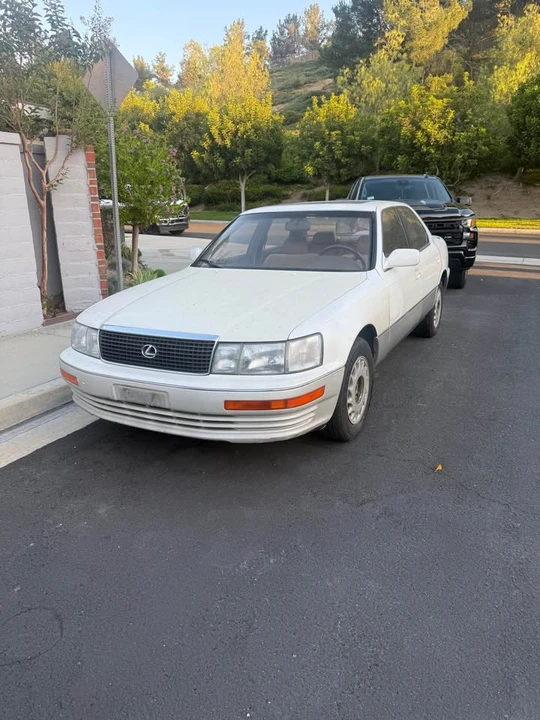 1991 Lexus LS 1st Gen - Image 2 of 6