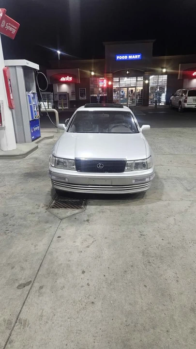 1991 Lexus LS 1st Gen - Image 2 of 6