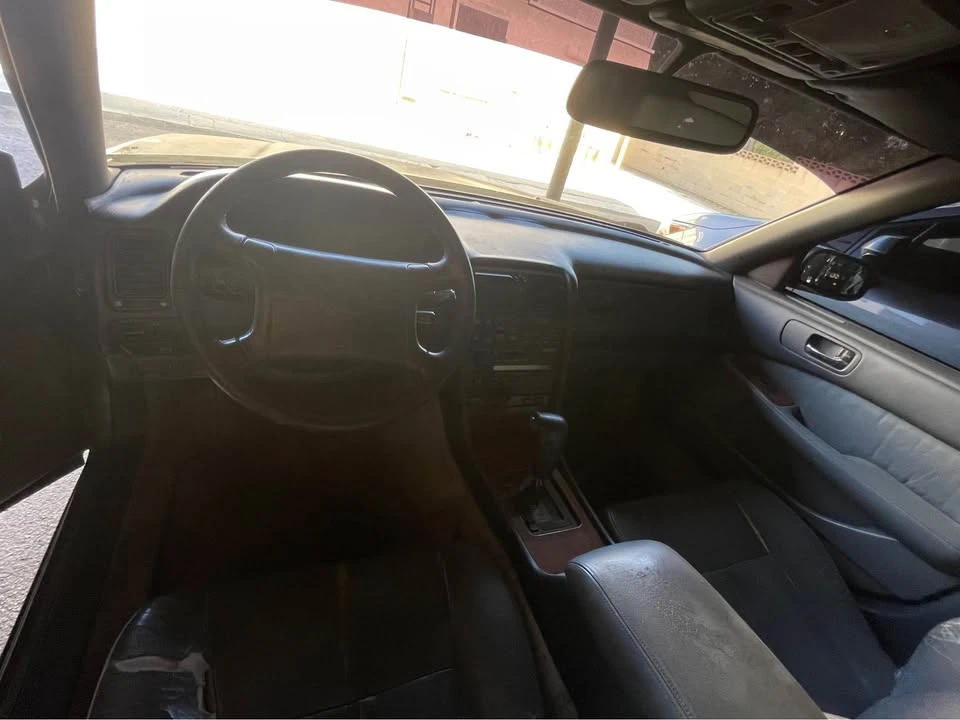 1991 Lexus LS 1st Gen - Image 2 of 8