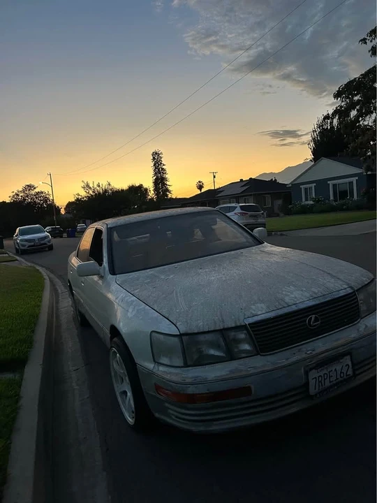 1991 Lexus LS 1st Gen - Image 2 of 3