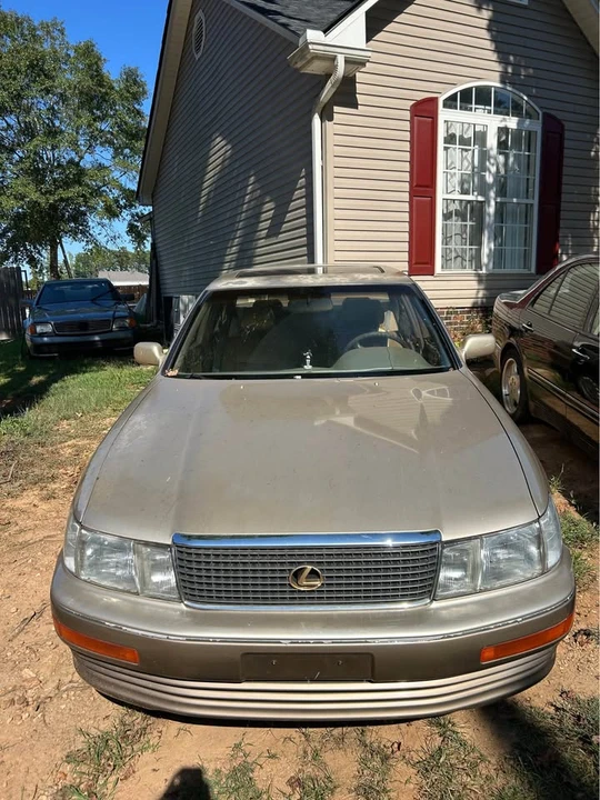 1991 Lexus LS 1st Gen - Image 2 of 8