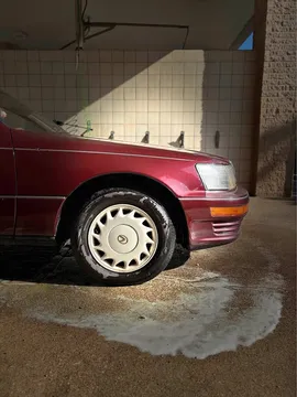 1991 Lexus LS 400 Sedan 4D