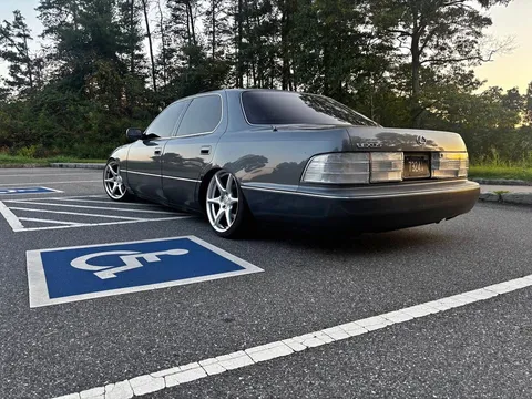 1991 Lexus LS 400 Sedan 4D