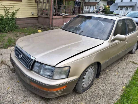 1991 Lexus LS 400 Sedan 4D
