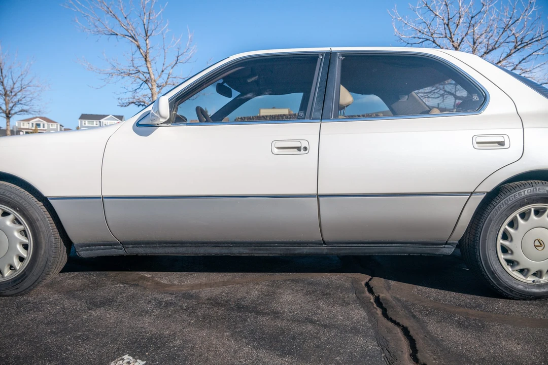 1991 Lexus LS 1st Gen - Image 13 of 31