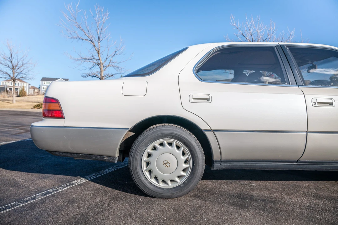 1991 Lexus LS 1st Gen - Image 15 of 31