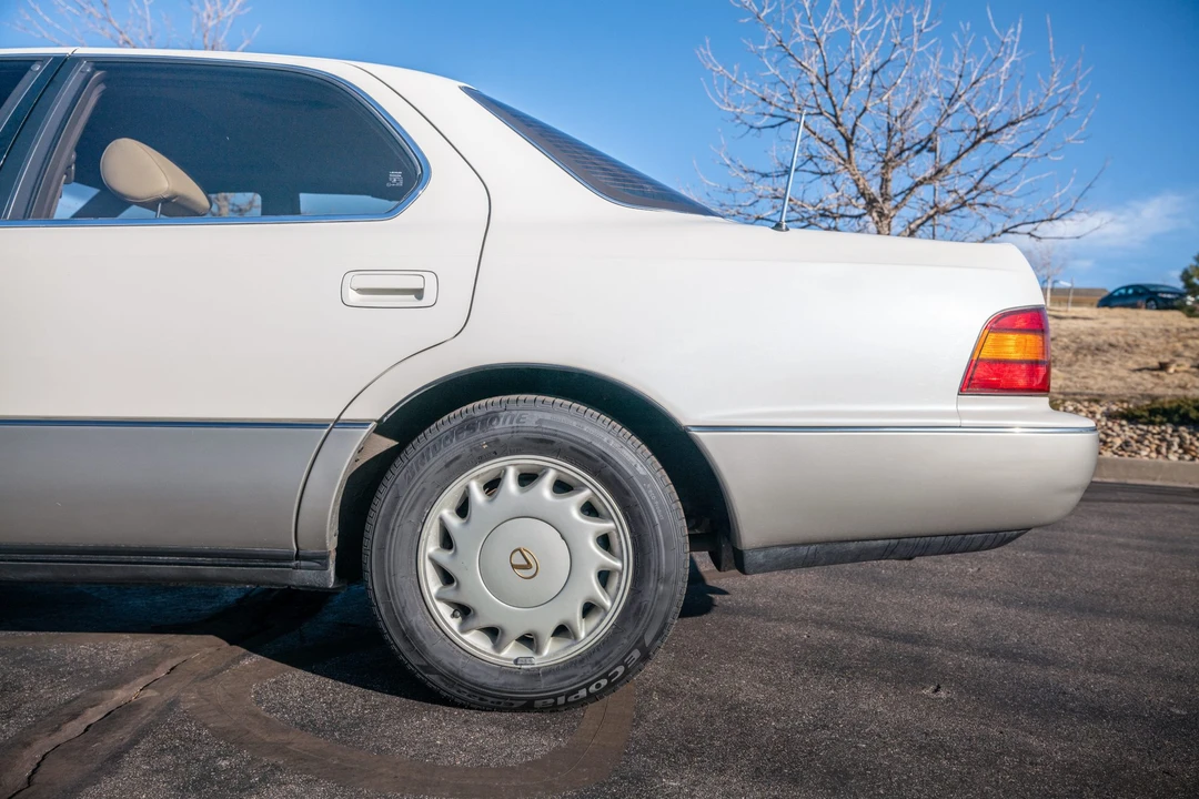 1991 Lexus LS 1st Gen - Image 14 of 31