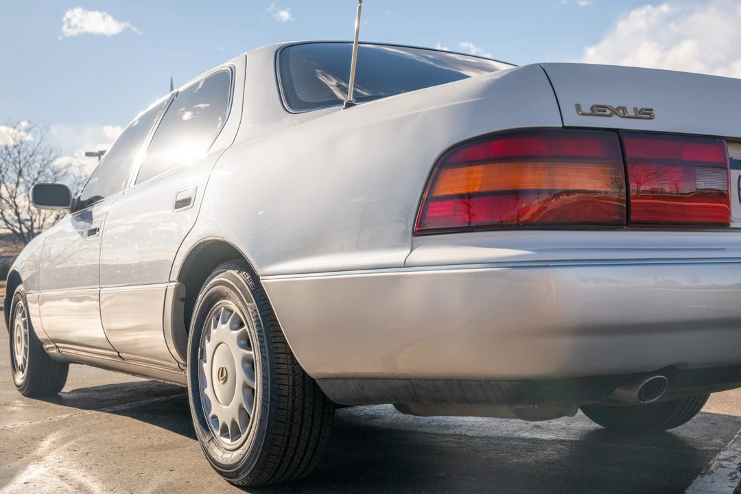 1991 Lexus LS 1st Gen - Image 19 of 31