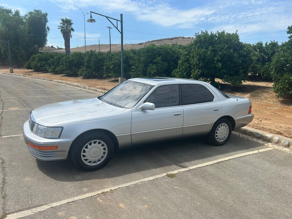 1991 Lexus LS 1st Gen - Image 7 of 31