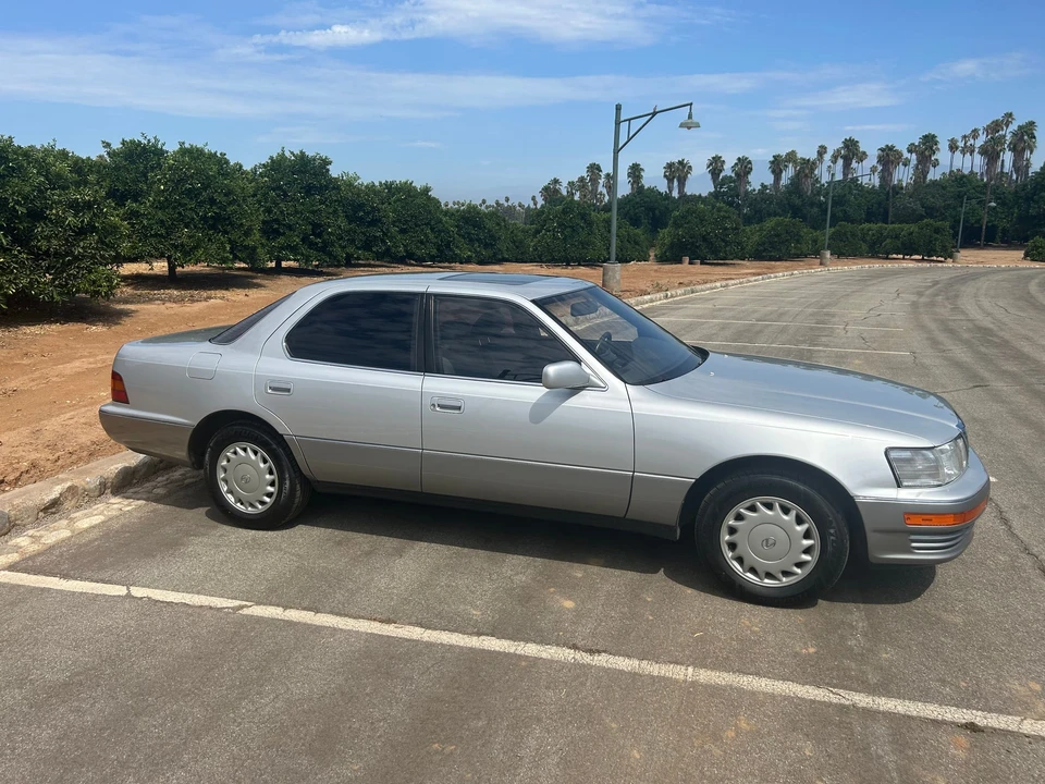 1991 Lexus LS 1st Gen - Image 22 of 31