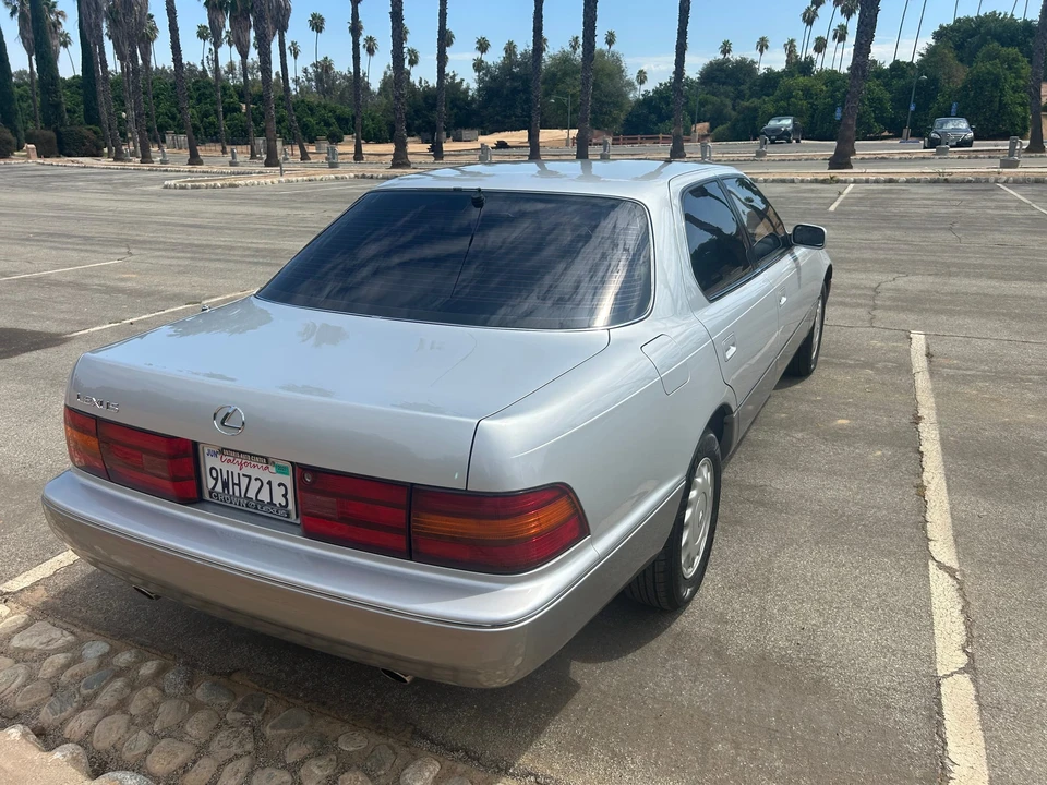 1991 Lexus LS 1st Gen - Image 28 of 31