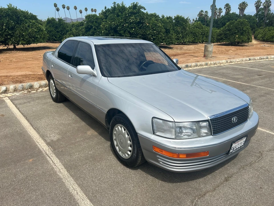 1991 Lexus LS 1st Gen - Image 18 of 31