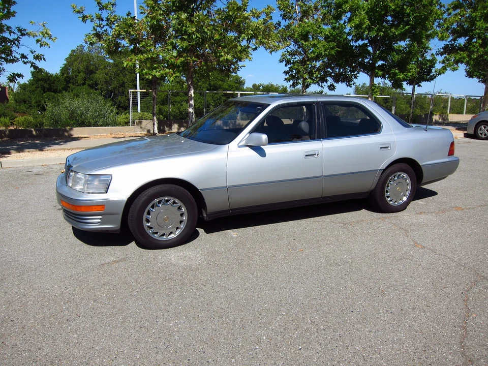 1991 Lexus LS 1st Gen - Image 2 of 31