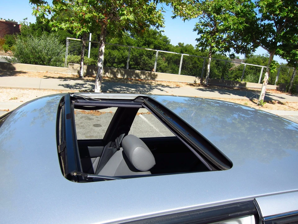1991 Lexus LS 1st Gen - Image 18 of 31