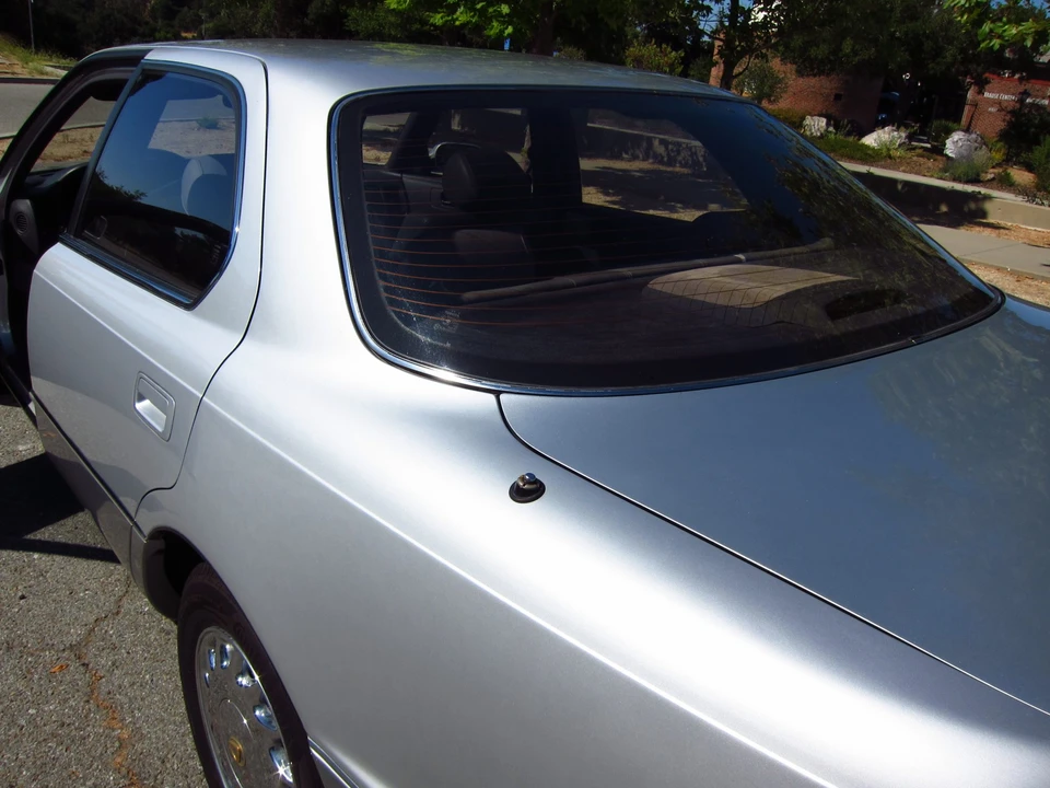 1991 Lexus LS 1st Gen - Image 9 of 31
