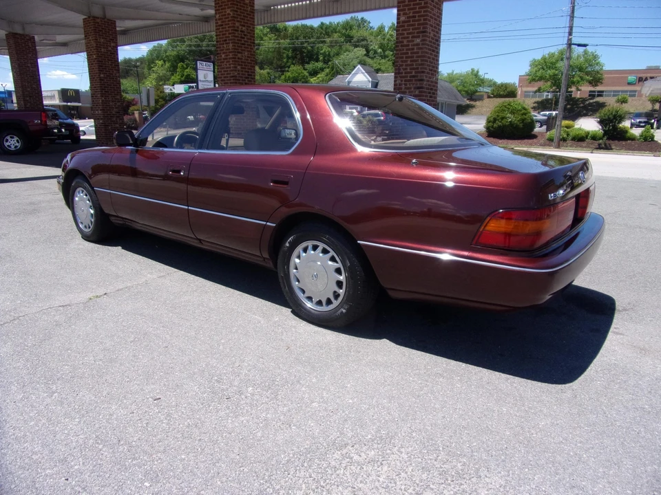 1991 Lexus LS 1st Gen - Image 16 of 31