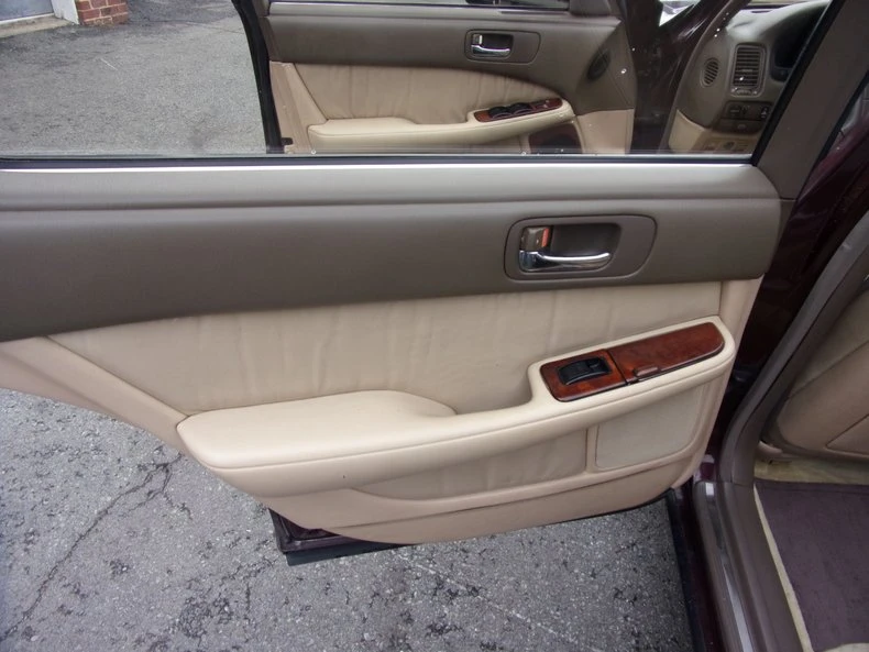1991 Lexus LS 1st Gen - Image 23 of 26
