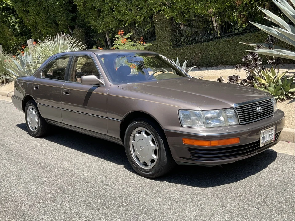 1991 Lexus LS 1st Gen - Image 18 of 31