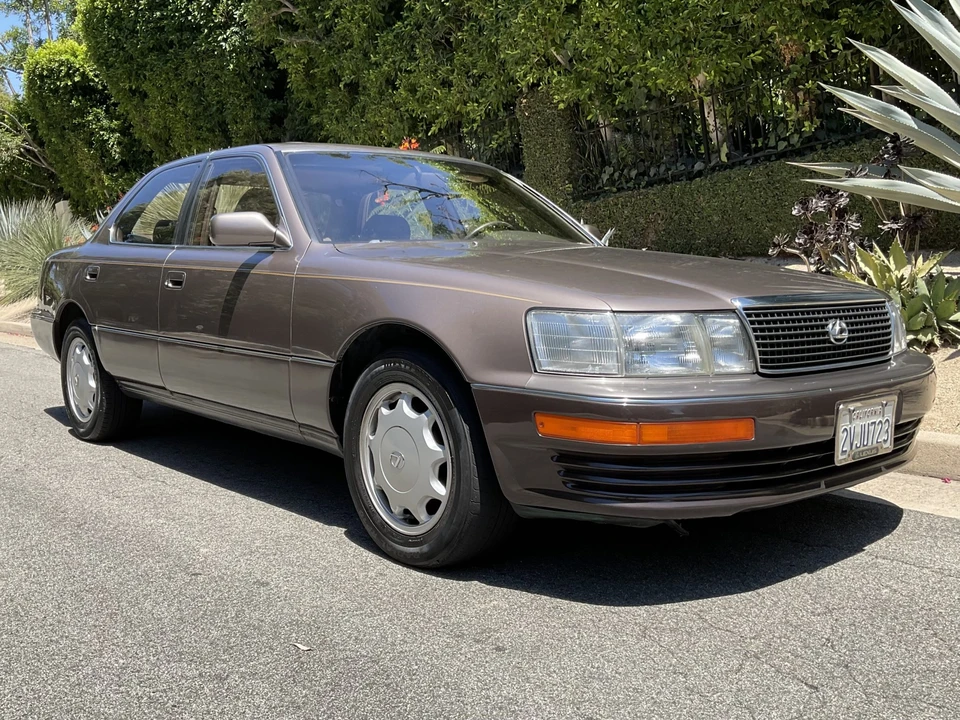1991 Lexus LS 1st Gen - Image 21 of 31