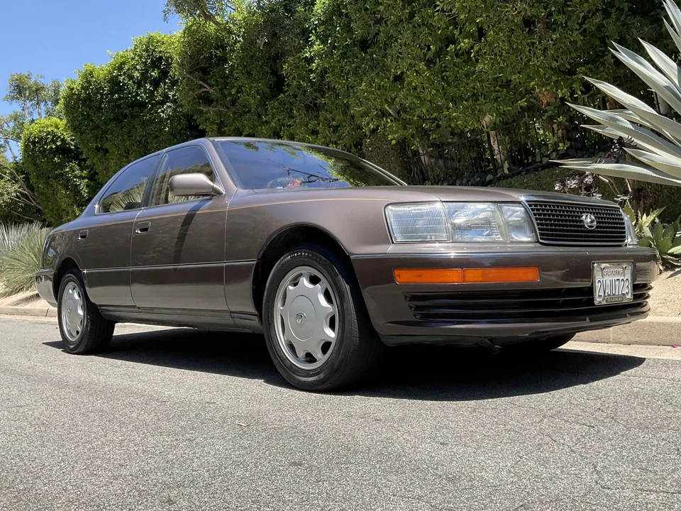 1991 Lexus LS 1st Gen - Image 19 of 31