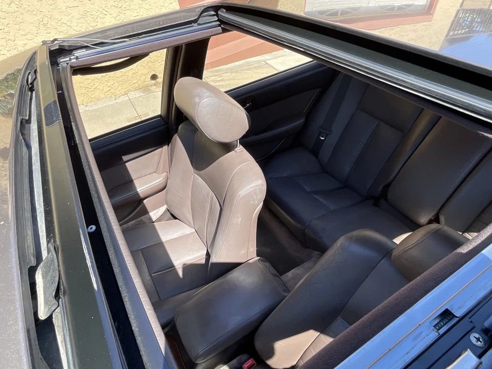 1991 Lexus LS 1st Gen - Image 28 of 31