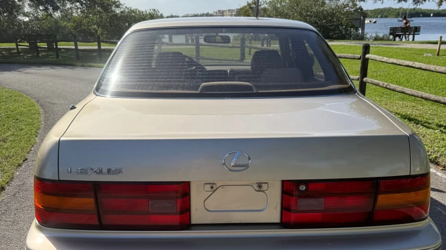 1991 Lexus LS 1st Gen - Image 4 of 15